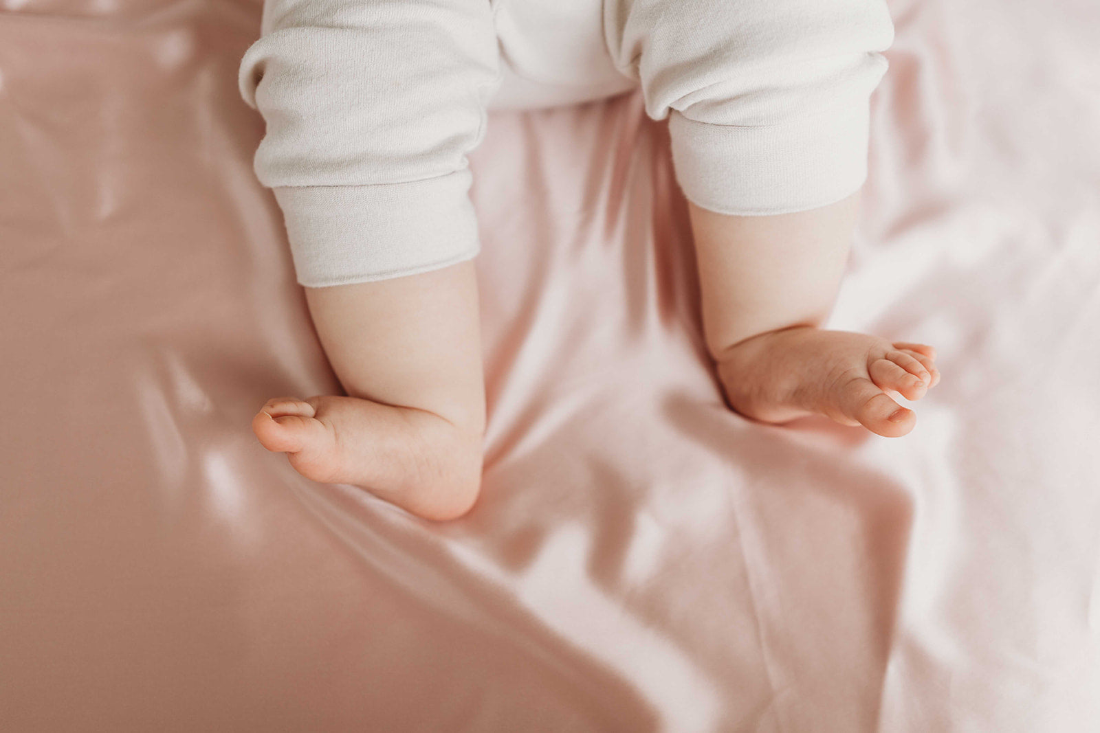 Pure Silk Fitted Baby Sheet - Bassinet Size