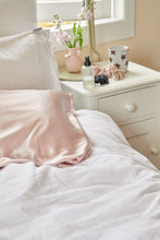 Load image into Gallery viewer, Manuka Dreams - Twin Dreams - Set of two Pure Silk Pillowcases
